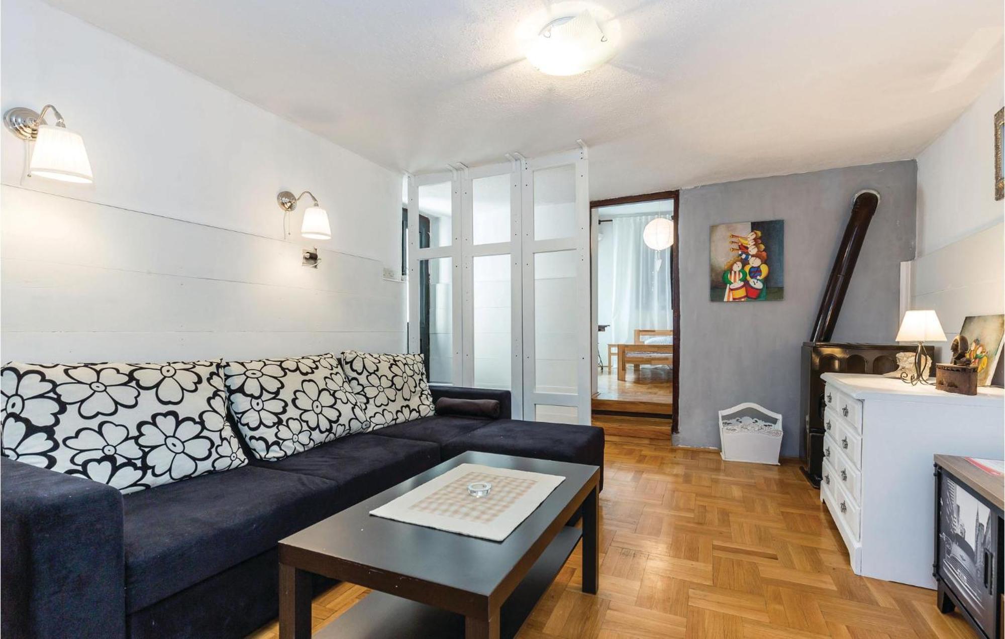 Amazing Apartment In Novi Vinodolski With Wifi Экстерьер фото