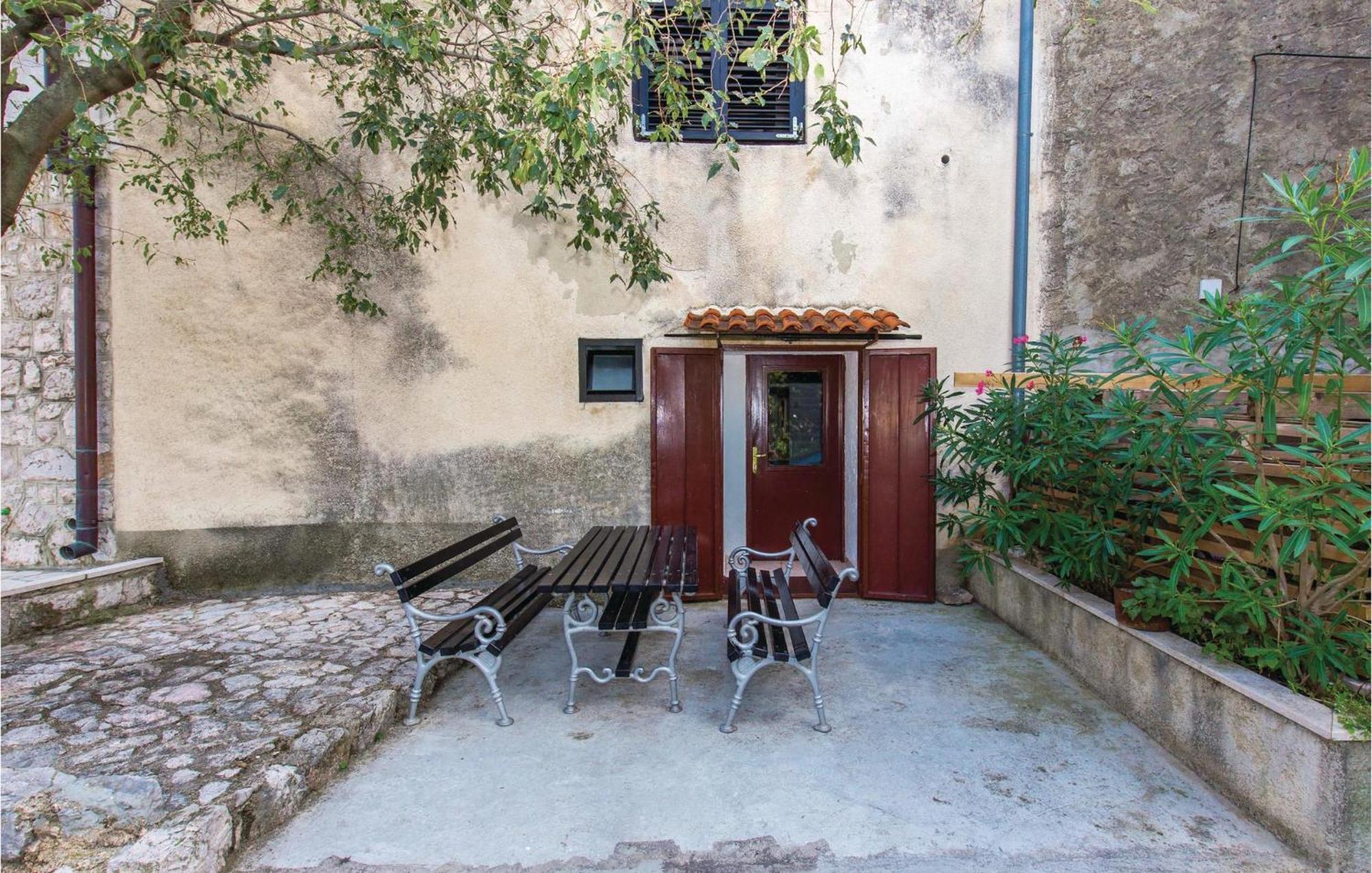 Amazing Apartment In Novi Vinodolski With Wifi Экстерьер фото